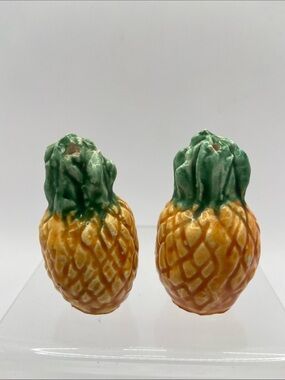 Vintage Ceramic Pineapple Salt and Pepper Shakers Set of 2 Yellow & Green